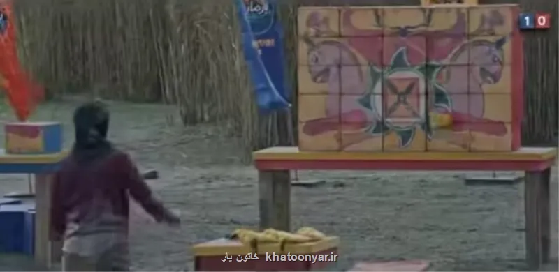 پرتاب سنگ به تاریخ ایران نمایشی از ویران سازی ایران