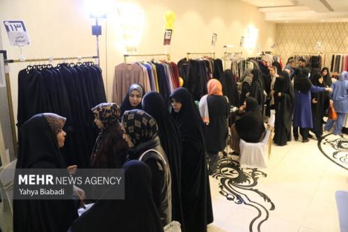 برگزاری نمایشگاه تخصصی پوشاک ایرانی-اسلامی در جمعیت هلال احمر