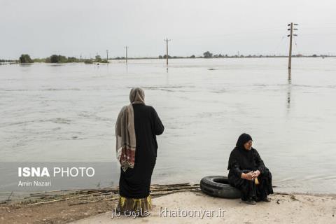 مسئولان در بازدید از مناطق سیل زده دست به نصیحت نزنند
