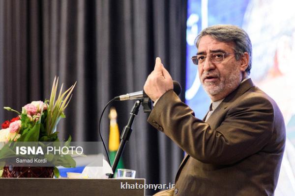 از اعتقادات و اخلاق عمومی جامعه نباید بعنوان ابزار سیاسی بهره برد